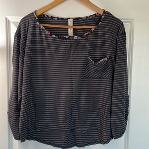 Robin-K High-low 3/4 Length Top